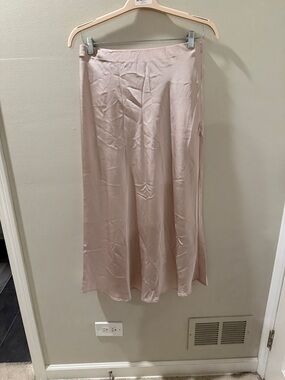 Old Navy Satin-Look Midi Skirt in Blush